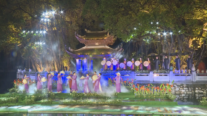 Áo dài kể chuyện di sản trong đêm nghệ thuật đặc sắc